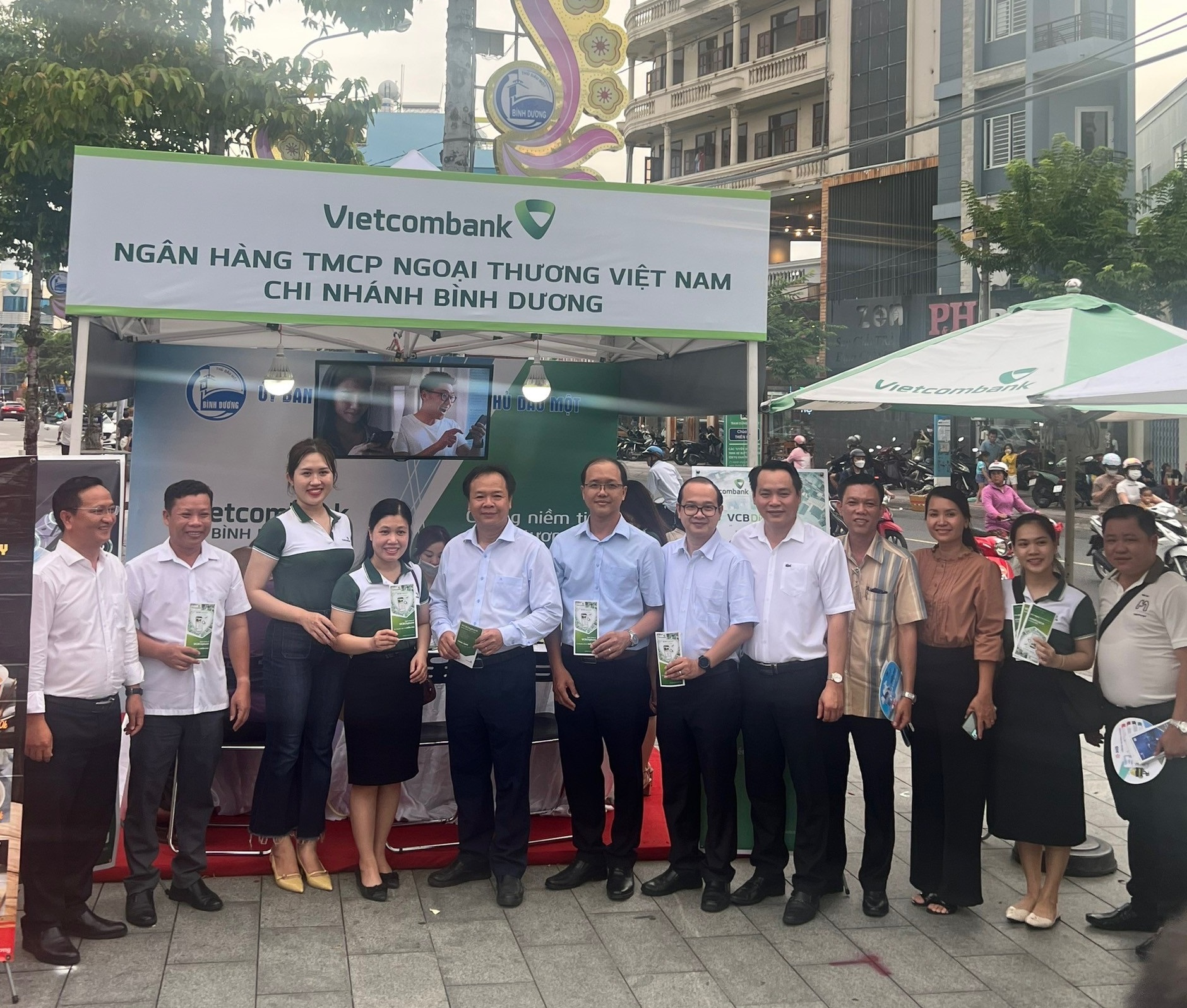 “Thay đổi thói quen sử dụng tiền mặt - Dễ hay Khó”