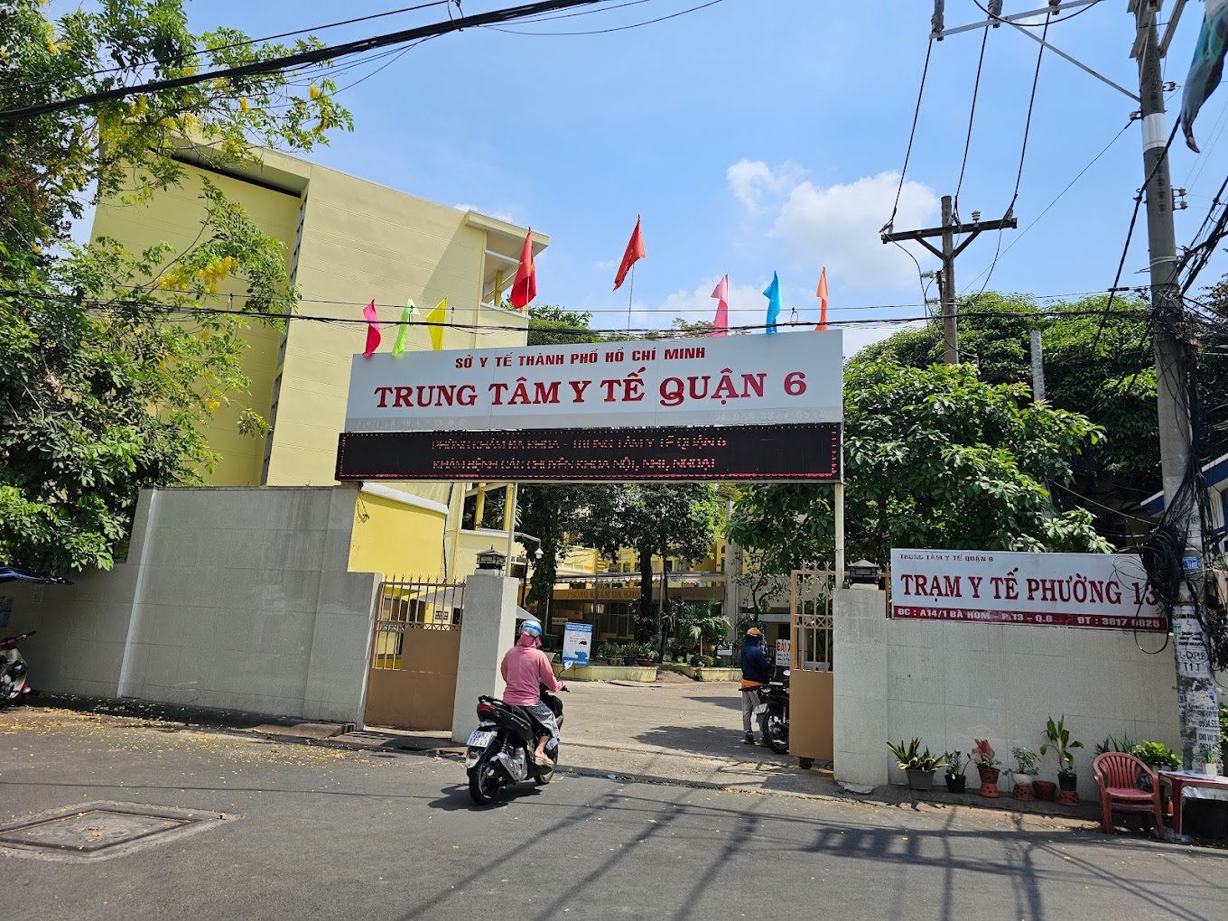 Trung tâm Y tế Quận 6 cho điều dưỡng khám sức khoẻ học sinh thay cho bác sĩ, Sở Y tế nói gì