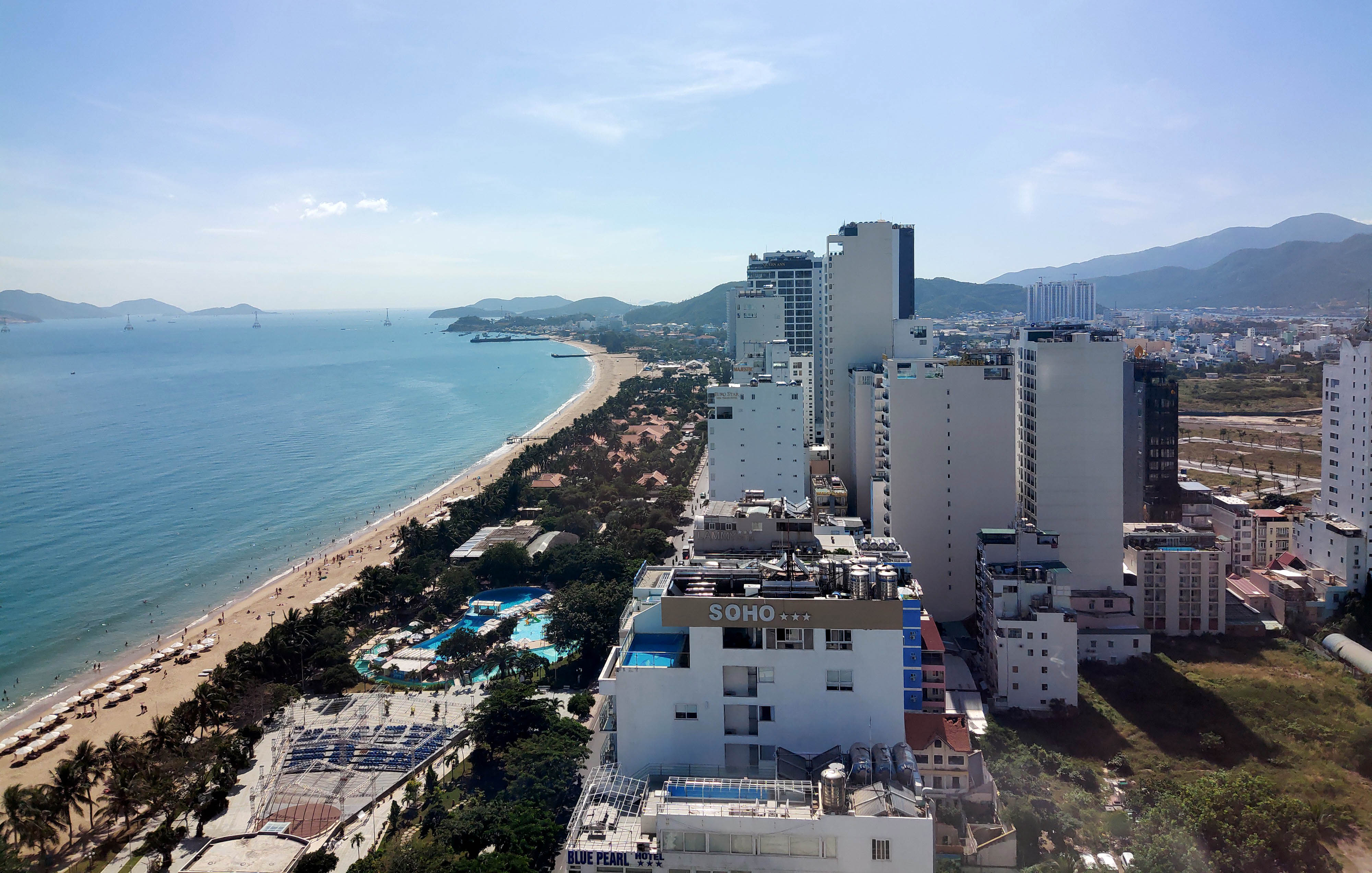  Loạt khách sạn lớn tại Nha Trang vi phạm về trật tự xây dựng