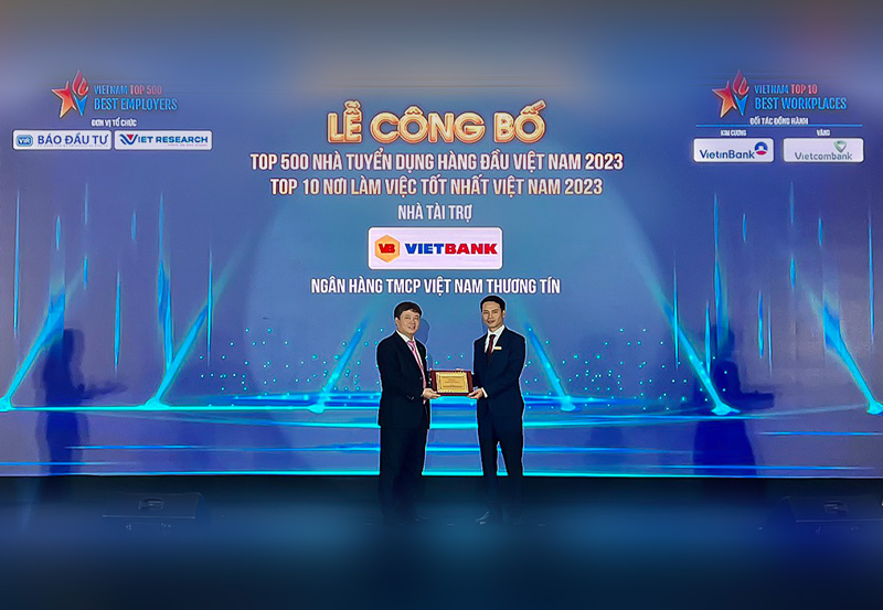 Vietbank nhận cú đúp giải thưởng Top 100 nhà tuyển dụng hàng đầu Việt Nam và Top 10 nơi làm việc tốt nhất Việt Nam năm 2023