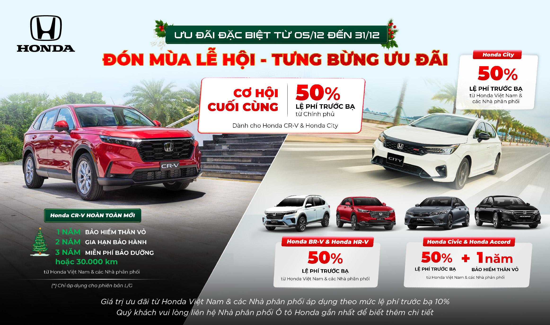 Thị trường ô tô ồ ạt tung khuyến mại, giảm giá cuối năm