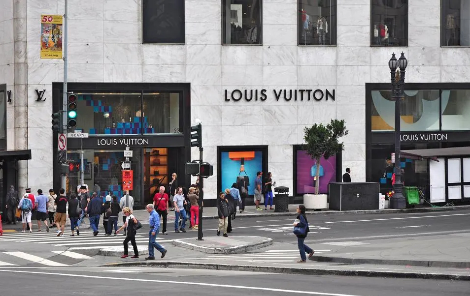 Bán lẻ hàng xa xỉ có nguy cơ suy thoái vào năm 2024