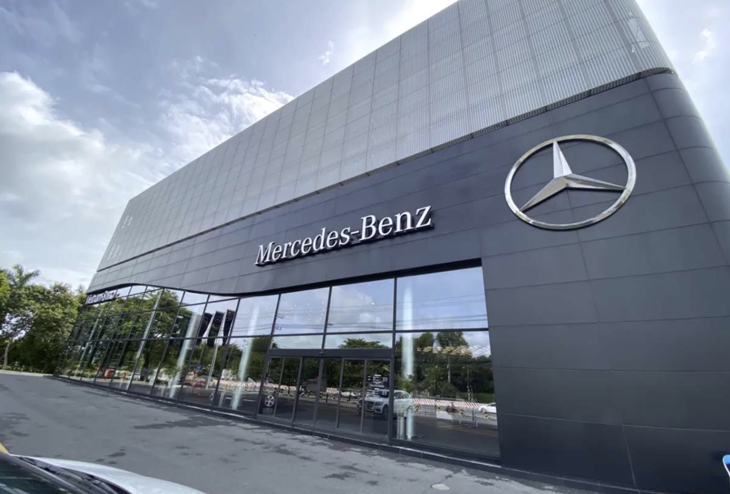 Công ty TNHH Mercedes-Benz Việt Nam bị phạt 140 triệu đồng