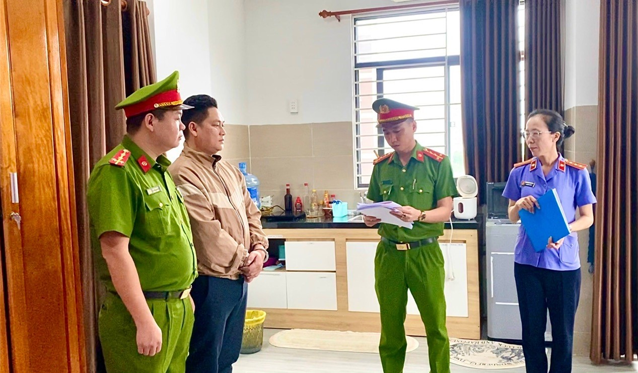 Chủ tịch HĐQT và Tổng Giám đốc Công ty Cổ phần tài chính Vietnam Capital bị bắt vì lừa đảo