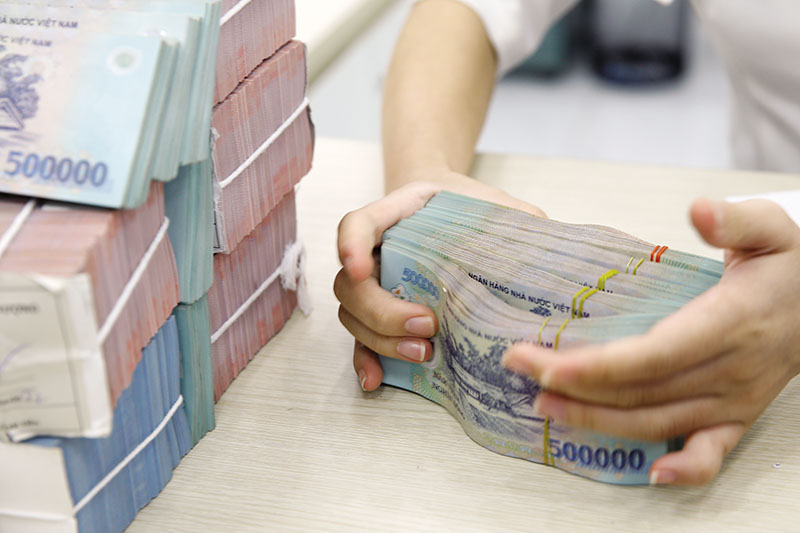 Ngành ngân hàng trầm lắng với những bước nhích chậm của tín dụng