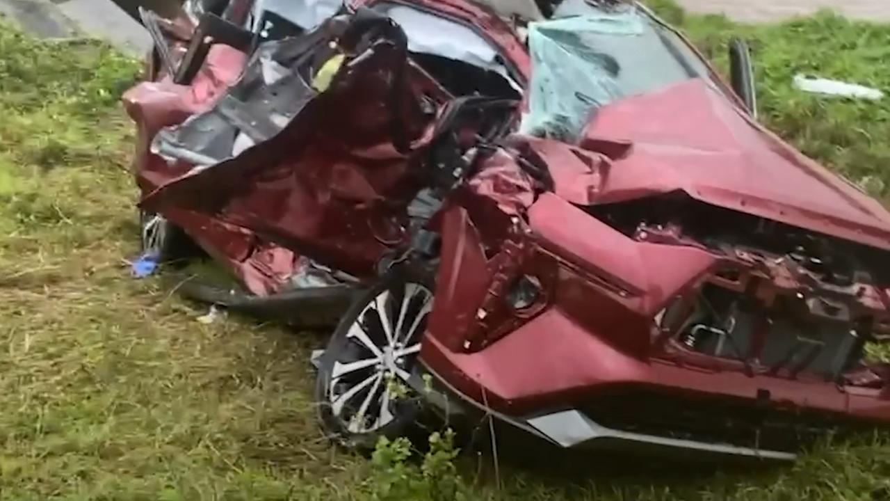 Veloz Cross dễ dàng bị biến dạng sau va chạm, xe Toyota có đảm bảo an toàn