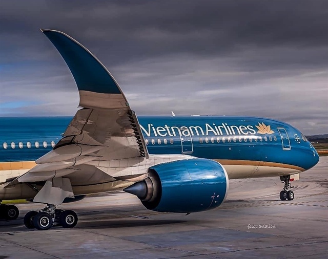 Thoát diện cảnh báo, cổ phiếu của Vietnam Airlines vẫn đứng trước nguy cơ hủy niêm yết