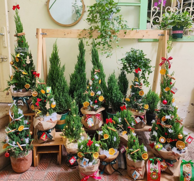 Thị trường đồ Giáng sinh năm nay Kẻ cười, người khóc