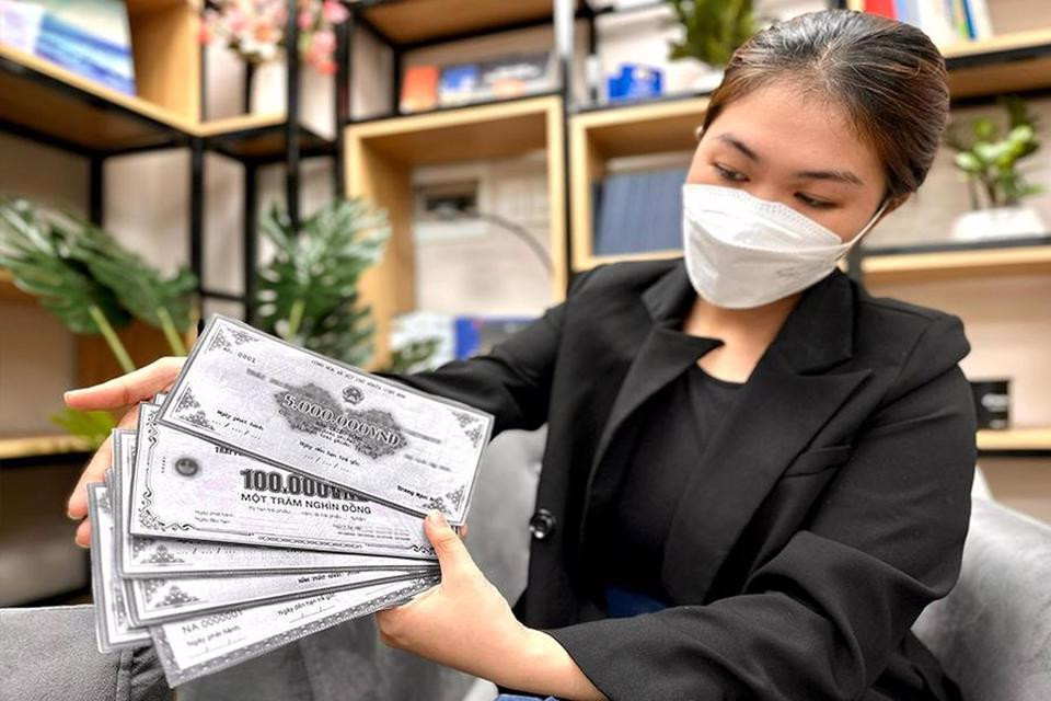 Các ngân hàng tiếp tục chạy đua mua trái phiếu trước hạn