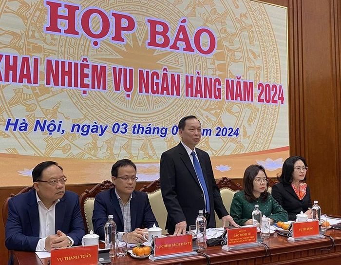 Phó Thống đốc NHNN Nghiên cứu xóa bỏ độc quyền vàng miếng SJC