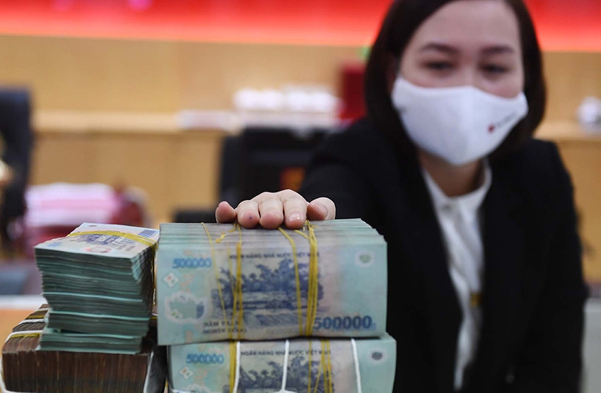 Tiền gửi vào ngân hàng trong năm 2023 cao nhất trong lịch sử