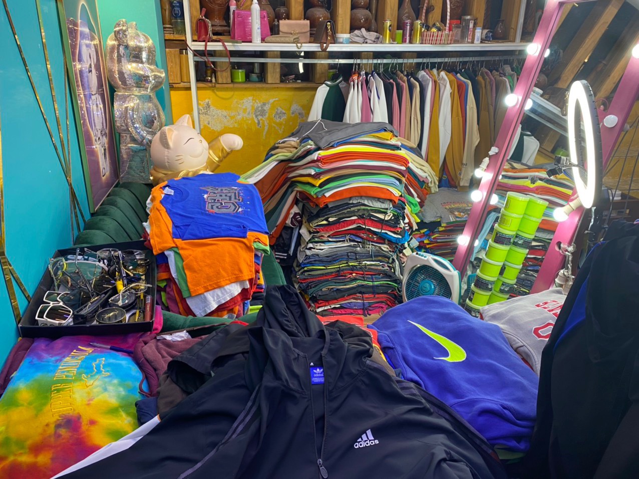 Xử phạt cơ sở bày bán hàng hóa giả mạo nhãn hiệu tại Đắk Lắk