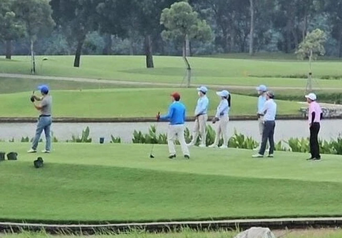 Bắc Ninh cho thôi chức giám đốc Sở vì chơi golf trong giờ hành chính