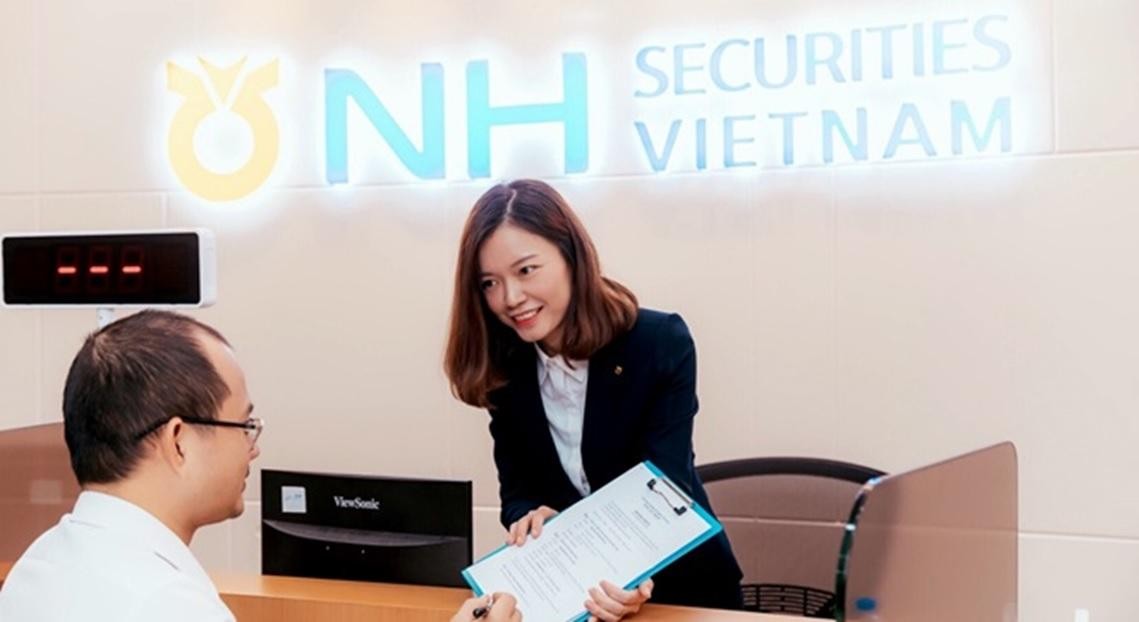 Chứng khoán NH Việt Nam (NHSV) có lợi nhuận thấp nhất 4 quý 2023