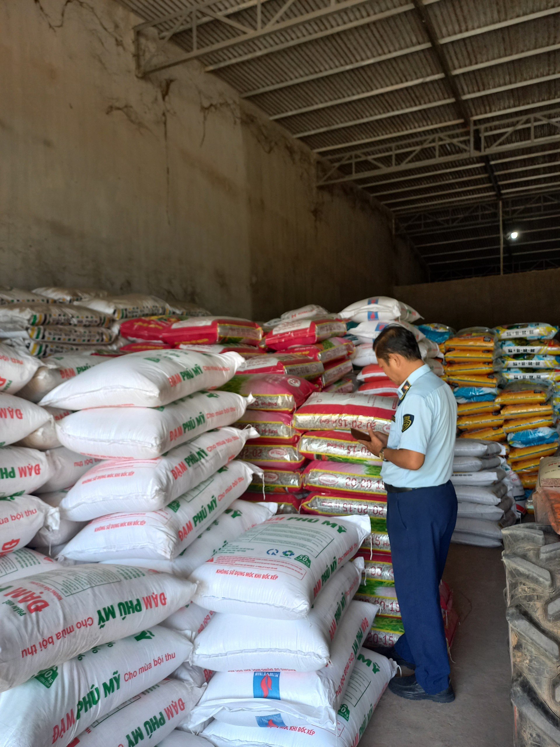 Phát hiện cơ sở kinh doanh phân bón kém chất lượng tại Tây Ninh