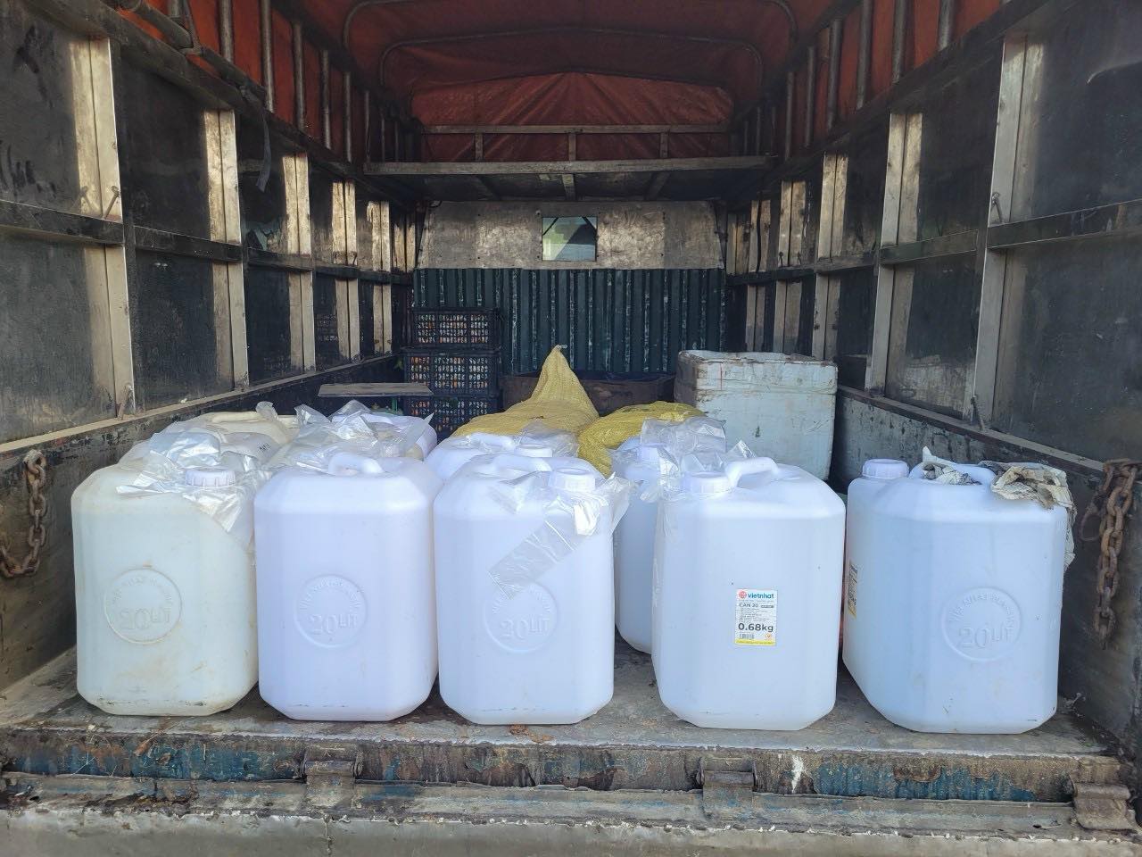 Tổng cục Thuế yêu cầu siết quản lý rượu thủ công không tem điện tử