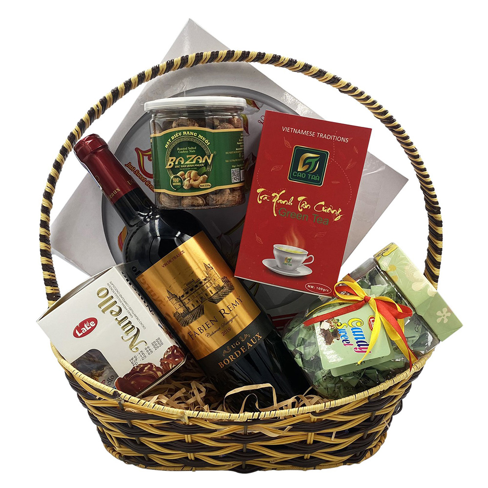 Cơ hội để tuồn hàng không rõ nguồn gốc ra thị trường kiếm lời từ những giỏ quà gói sẵn