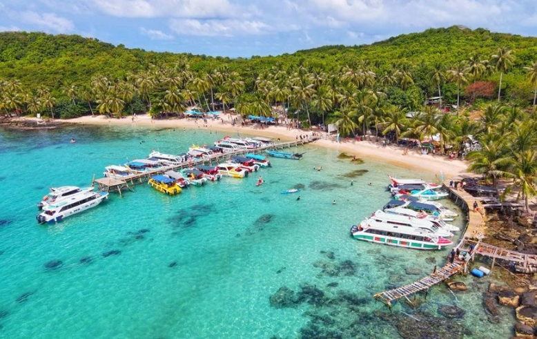 Du lịch Việt Nam 2023 nhìn từ ‘nốt trầm’ Phú Quốc