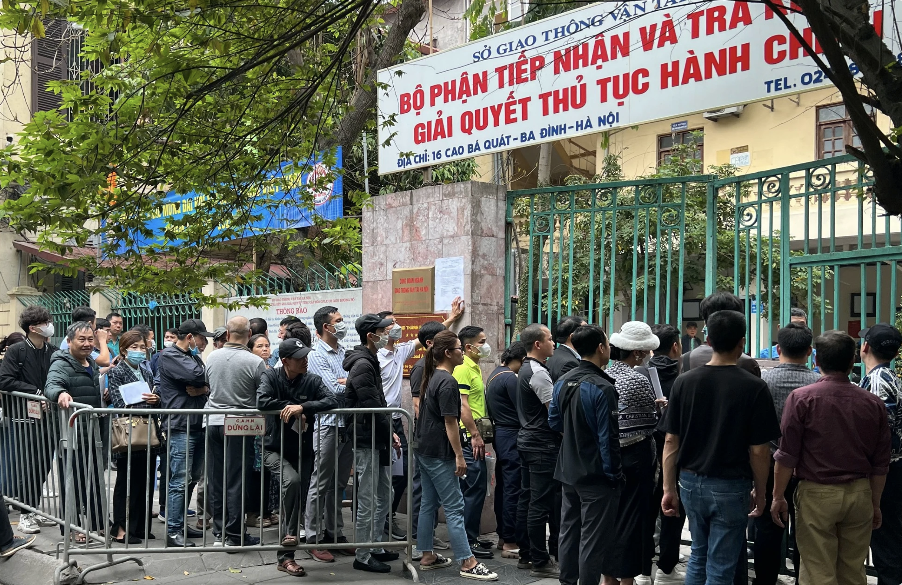 Tình trạng xếp hàng đổi giấy phép lái xe đã “giảm nhiệt”