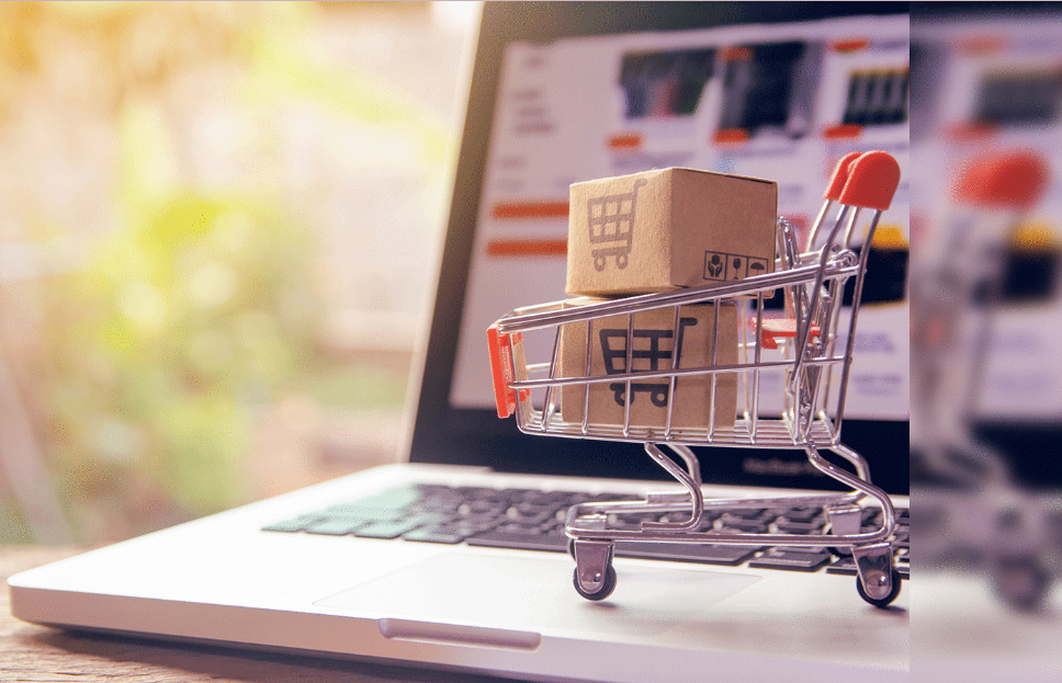 Mua sắm trực tuyến bùng nổ cơ hội và thách thức với các nhà bán lẻ Việt