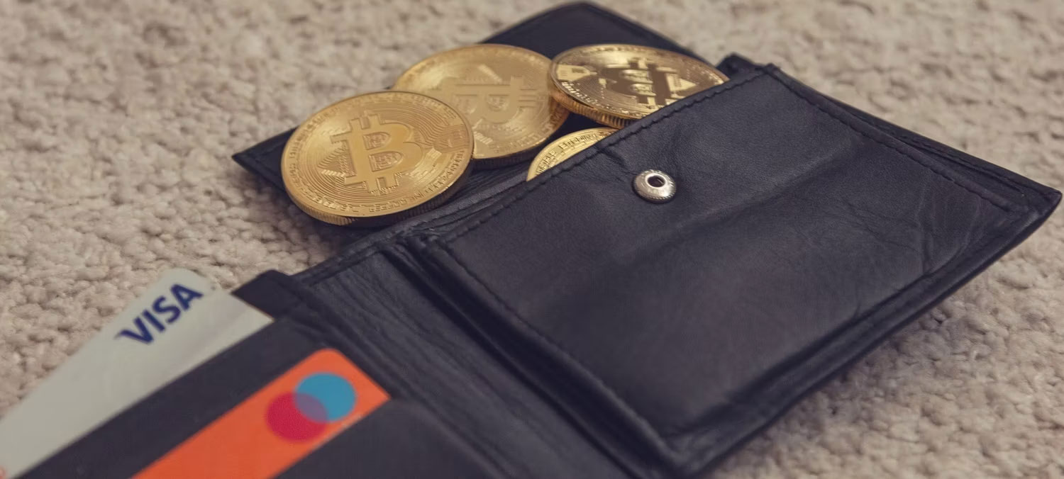 Cảnh báo ứng dụng giả mạo lừa đảo tiền điện tử trên App Store