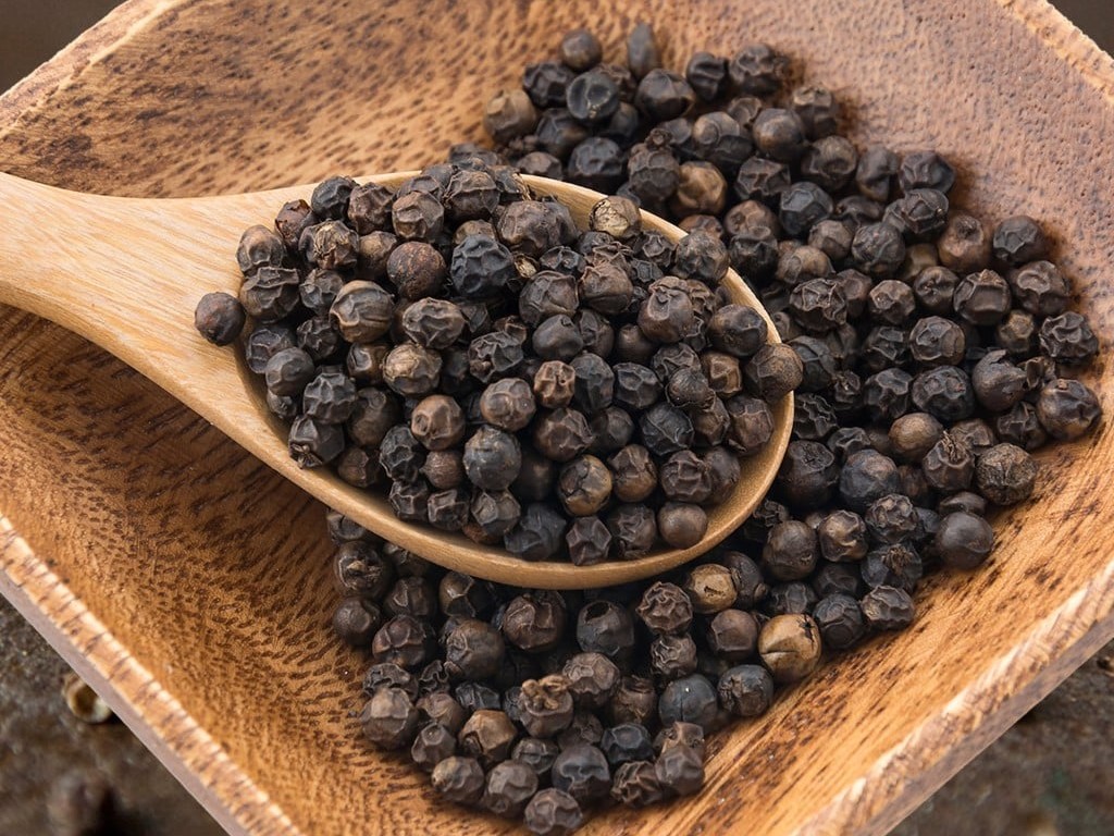 Giá tiêu hôm nay 253 Dao động trong khoảng 92.500 - 96.000 đồngkg