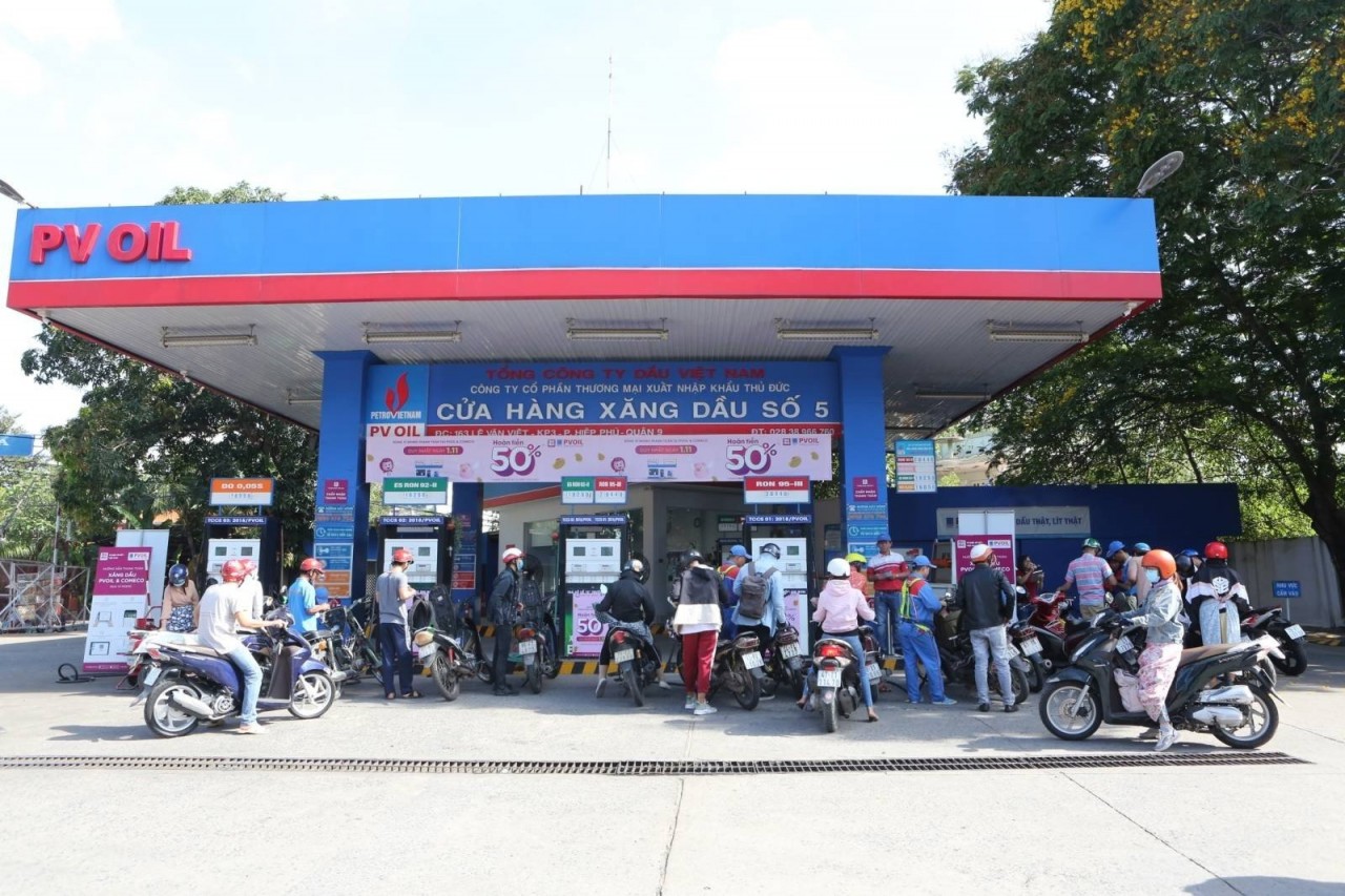 Cổ phiếu tiếp tục bị cảnh báo, PVOil nói gì