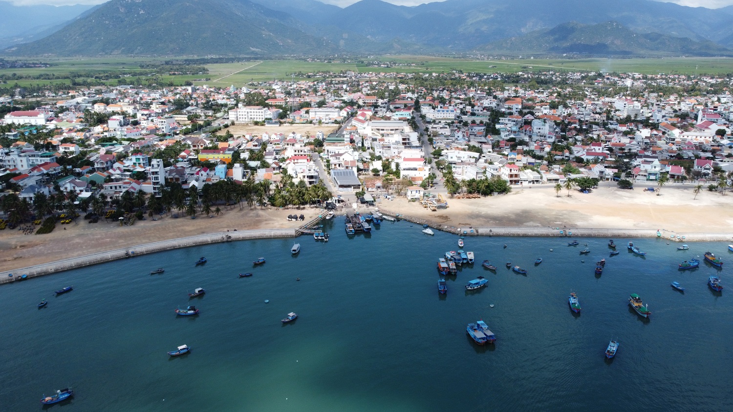 Khánh Hòa dự kiến thu hồi gần 3.000 ha đất để xây hai khu đô thị