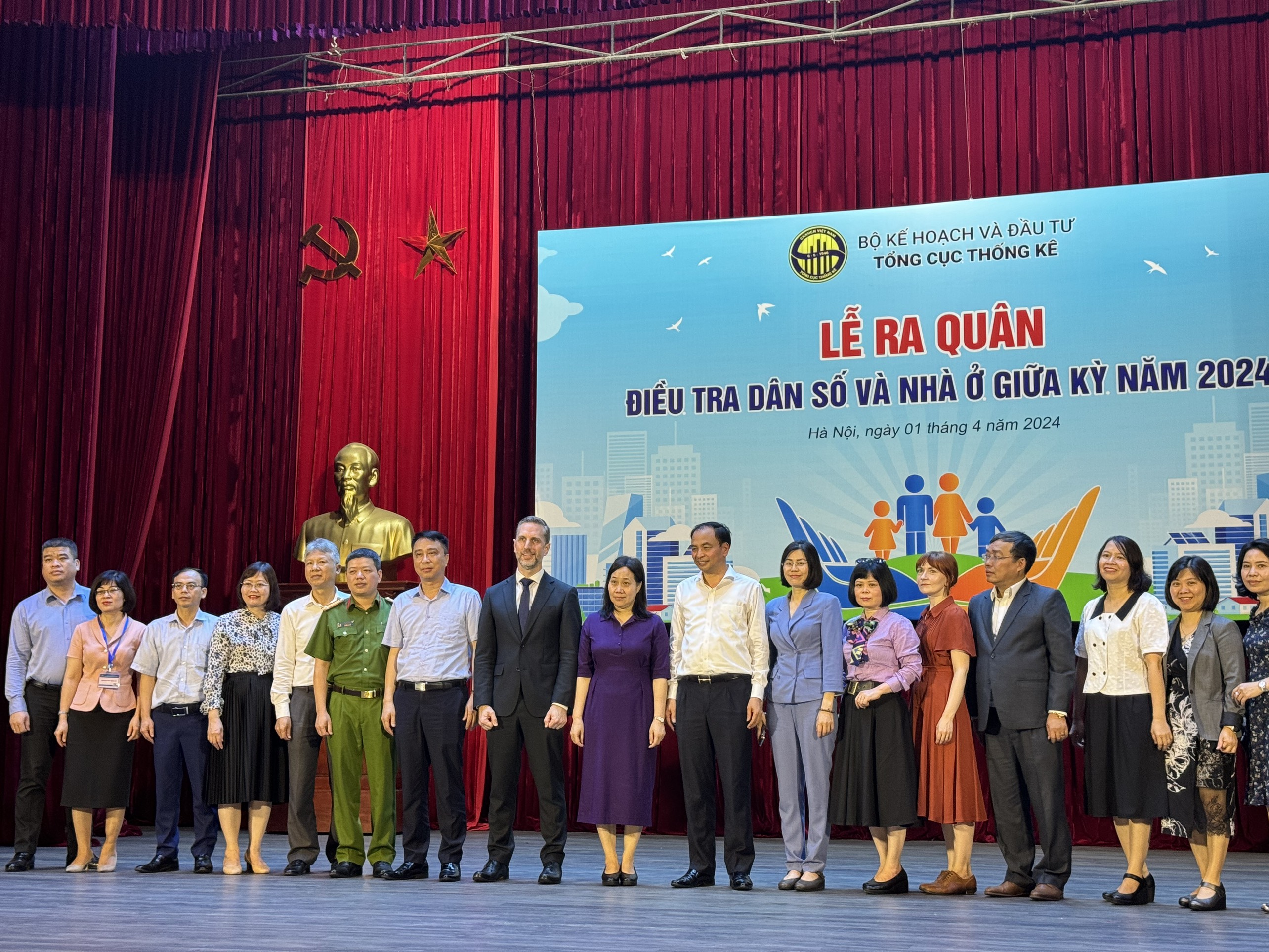 Ra quân Điều tra dân số và nhà ở giữa kỳ 2024