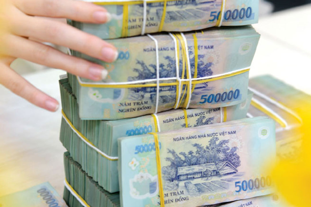 Lãi suất liên ngân hàng tăng mạnh, chạm đỉnh một năm