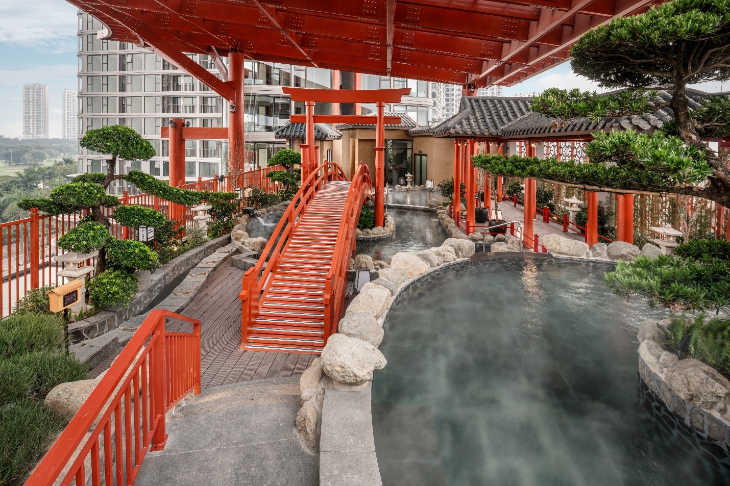 Có gì trong tổ hợp khoáng nóng Nhật Bản Mori Onsen cách hồ Hoàn Kiếm 14km