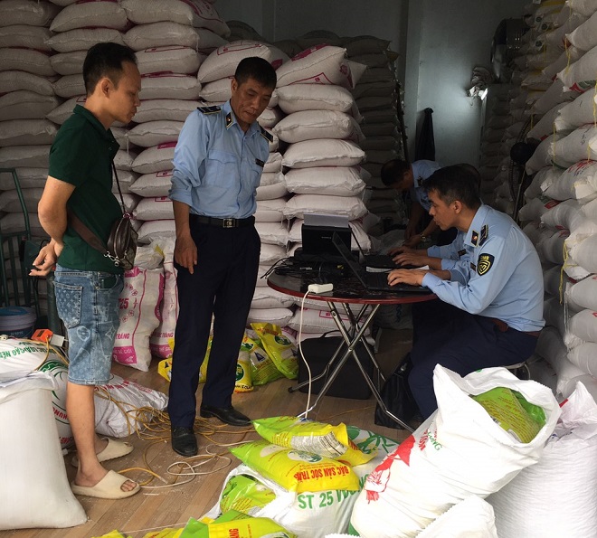 Ma trận gạo ST25 thật giả lẫn lộn trên thị trường khiến người tiêu dùng hoang mang