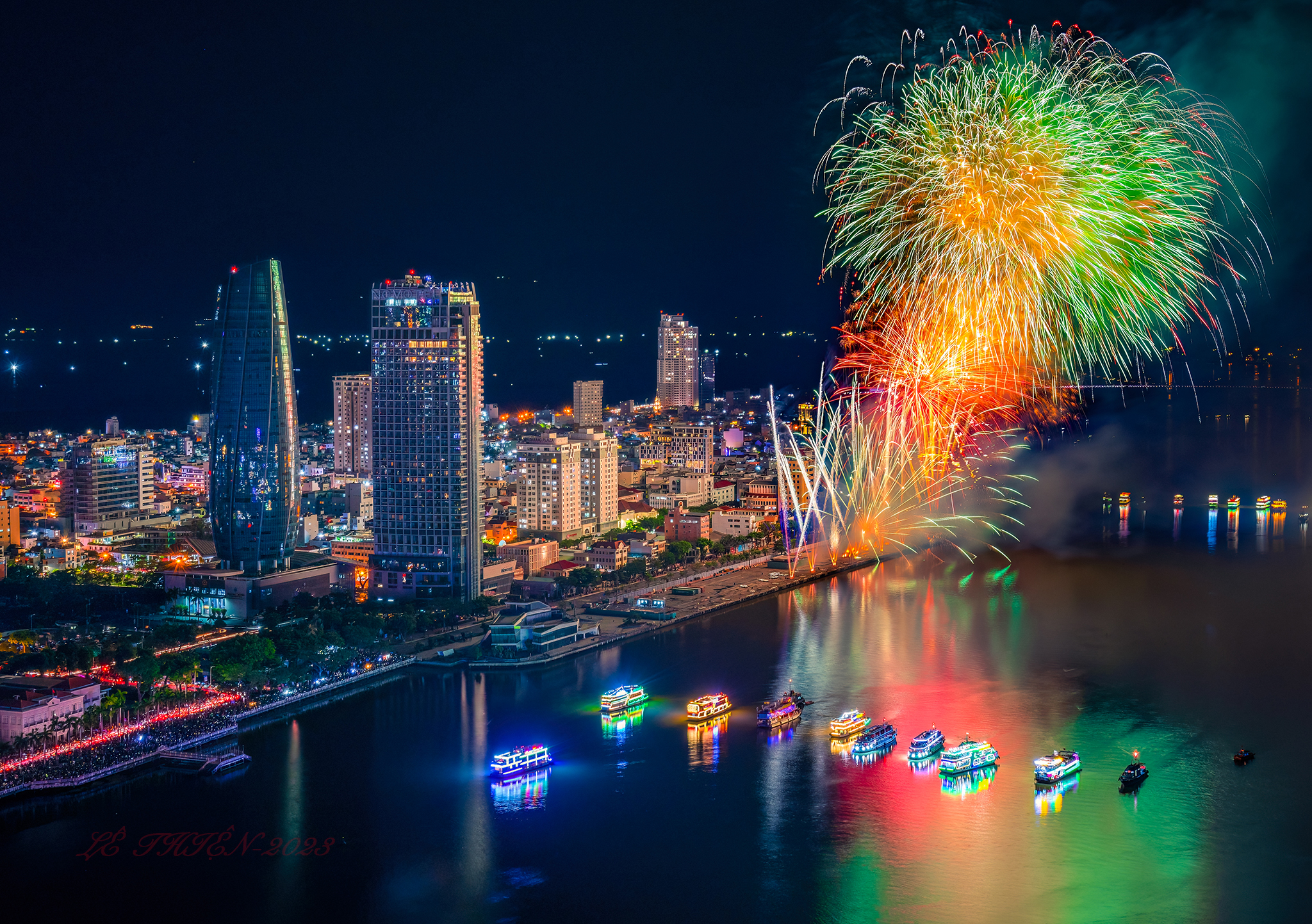 Những lý do khiến trình diễn drone không thể thay thế pháo hoa