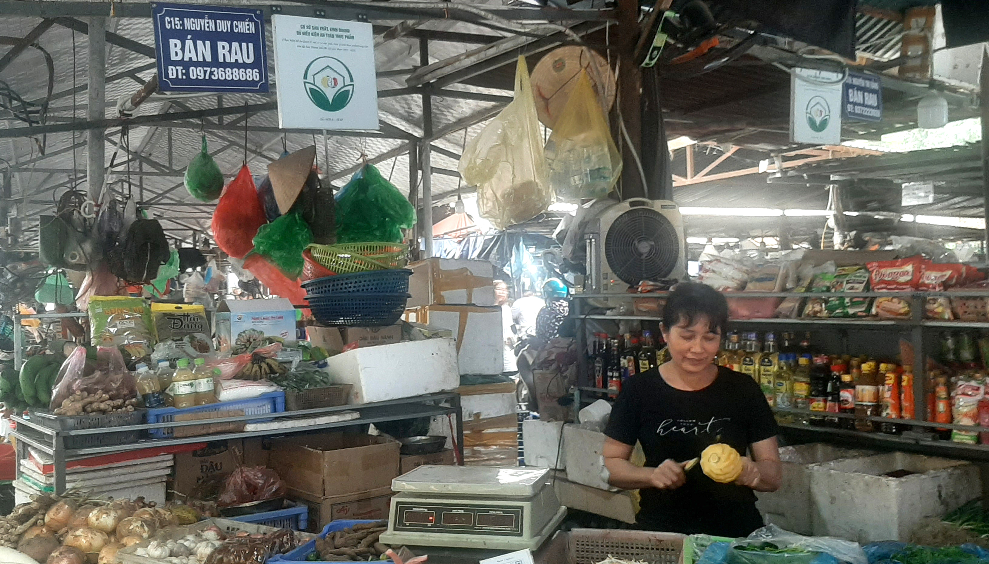 Gỡ khó cho chợ truyền thống Vấn đề không chỉ ở ‘văn minh’, cần hơn sự hấp dẫn