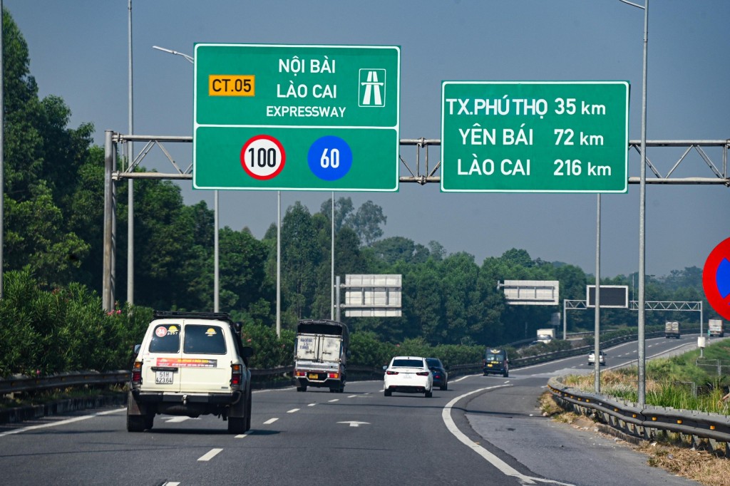 Phân luồng giao thông phục vụ Lễ kỷ niệm 70 năm Chiến thắng Điện Biên Phủ