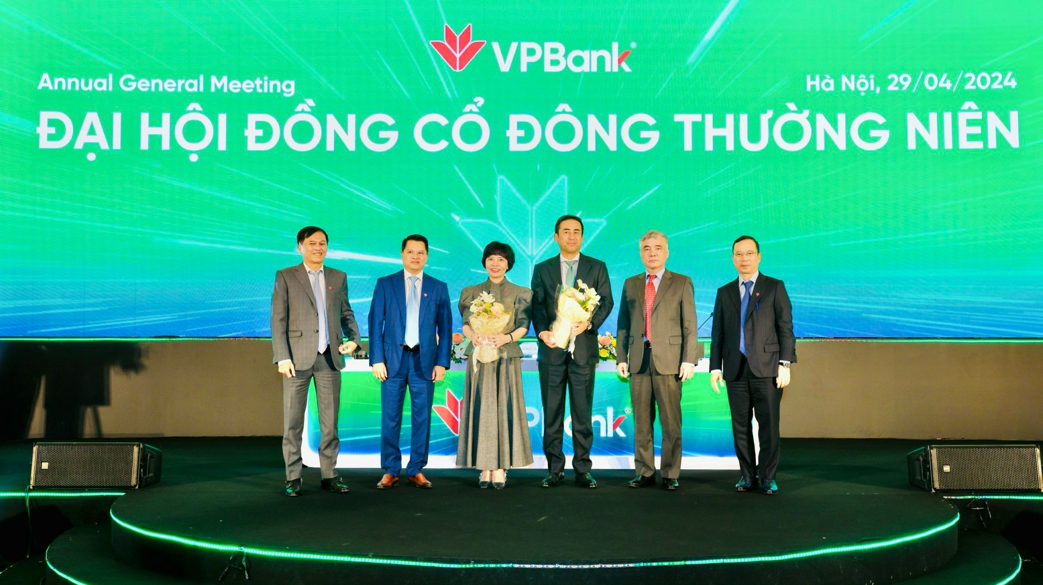 Đại hội đồng cổ đông VPBank thông qua kế hoạch kinh doanh 2024, bầu bổ sung 2 thành viên HĐQT