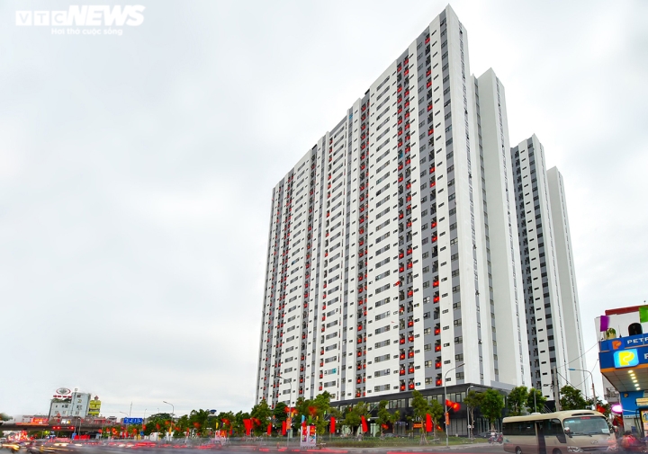 Giá chung cư tăng đột biến vì nhà đầu tư khủng hoảng thừa tiền