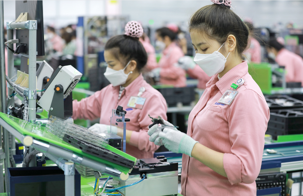 Xếp sau Trung Quốc là Việt Nam đứng thứ hai với nền kinh tế ổn định và kiên cường