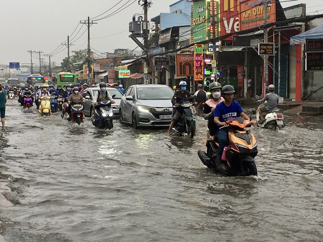 TPHCM Triển khai các dự án giải quyết ngập và xử lý nước thải do mưa