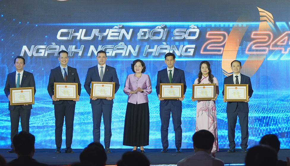 VIB đồng hành cùng sự kiện Chuyển đổi số ngành ngân hàng năm 2024