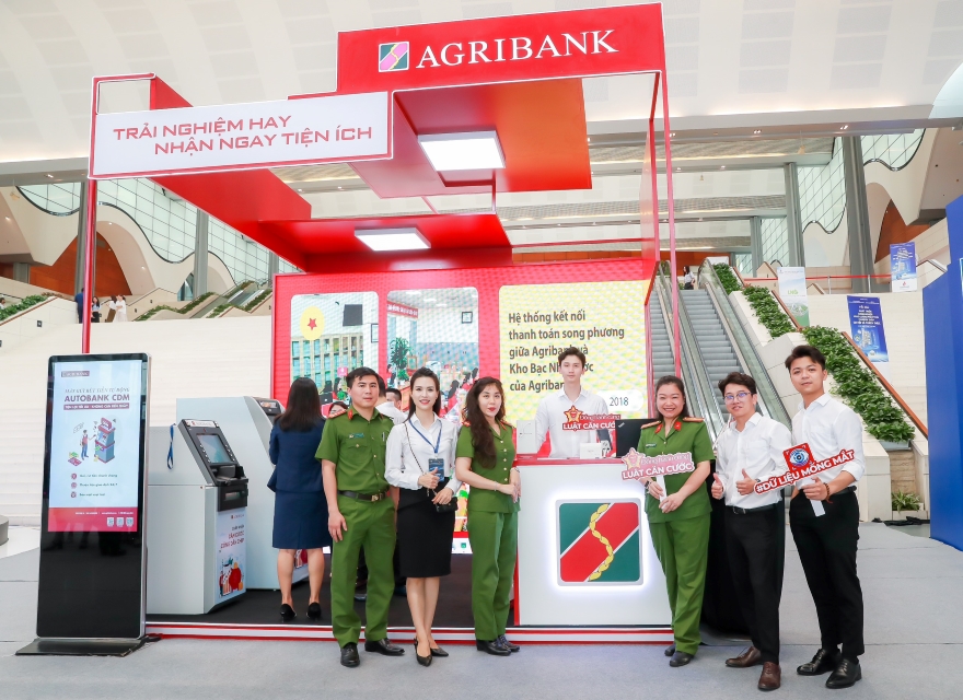 Các giải pháp công nghệ hiện đại được Agribank trình diễn tại sự kiện Chuyển đổi số ngành Ngân hàng năm 2024