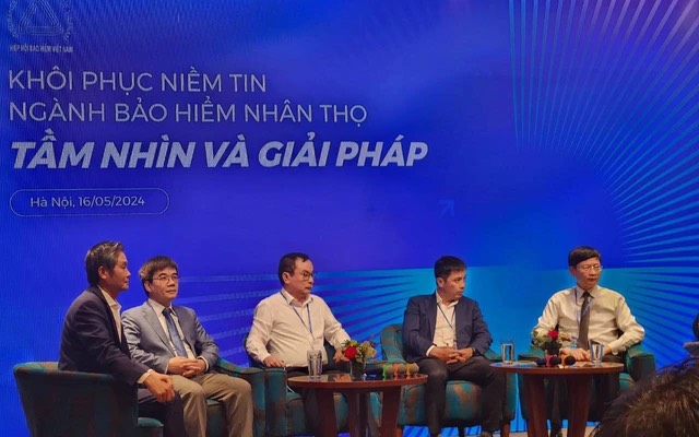 Doanh nghiệp bảo hiểm dùng nhiều biện pháp để lấy lại niềm tin của khách hàng