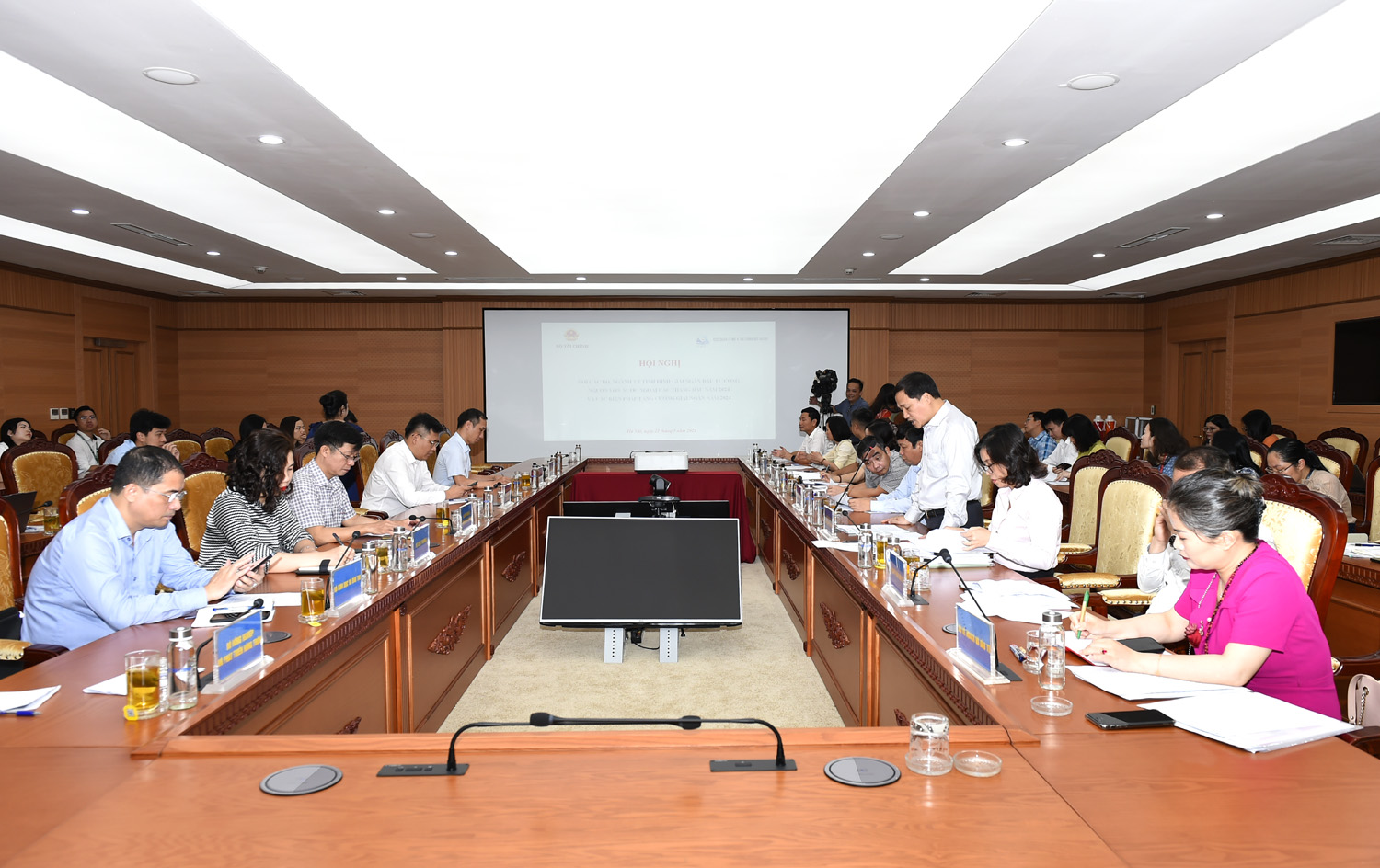 Giải ngân đầu tư công nguồn vốn nước ngoài mới đạt 8,58%