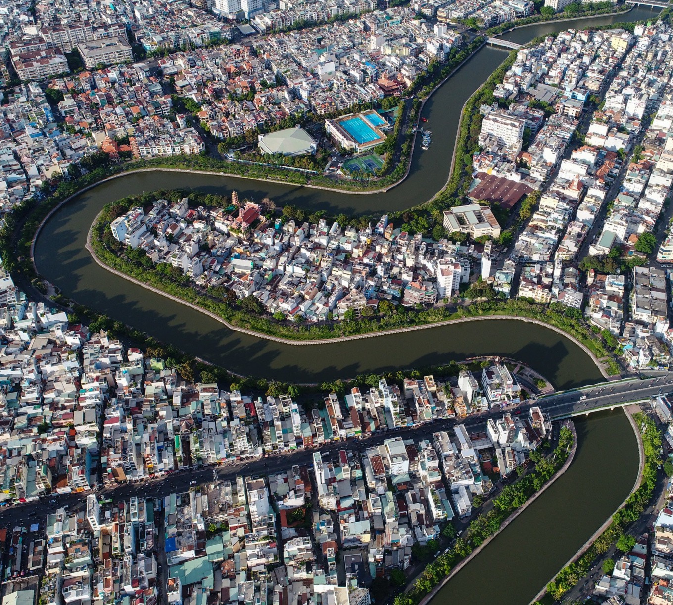 TPHCM Đẩy nhanh tiến độ thực hiện dự án Nạo vét, cải tạo môi trường, xây dựng hạ tầng rạch Xuyên Tâm