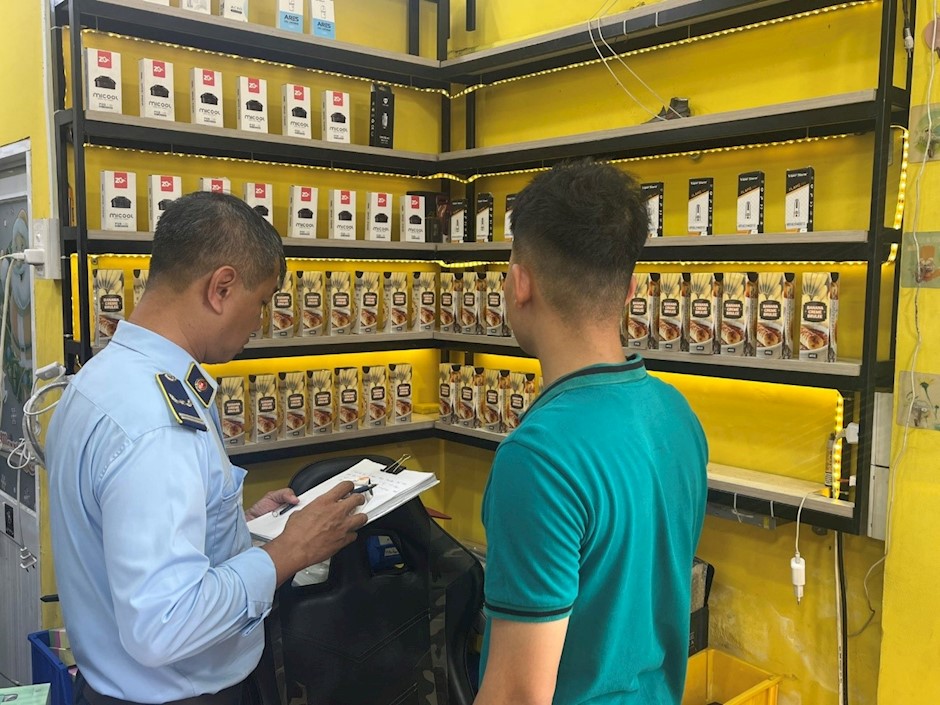 TPHCM Xử lý gần 20 vụ vi phạm về thuốc lá điện tử trong 5 tháng đầu năm 2024