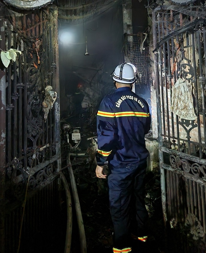 Hà Nội Cháy nhà trọ trong đêm, 14 người tử vong