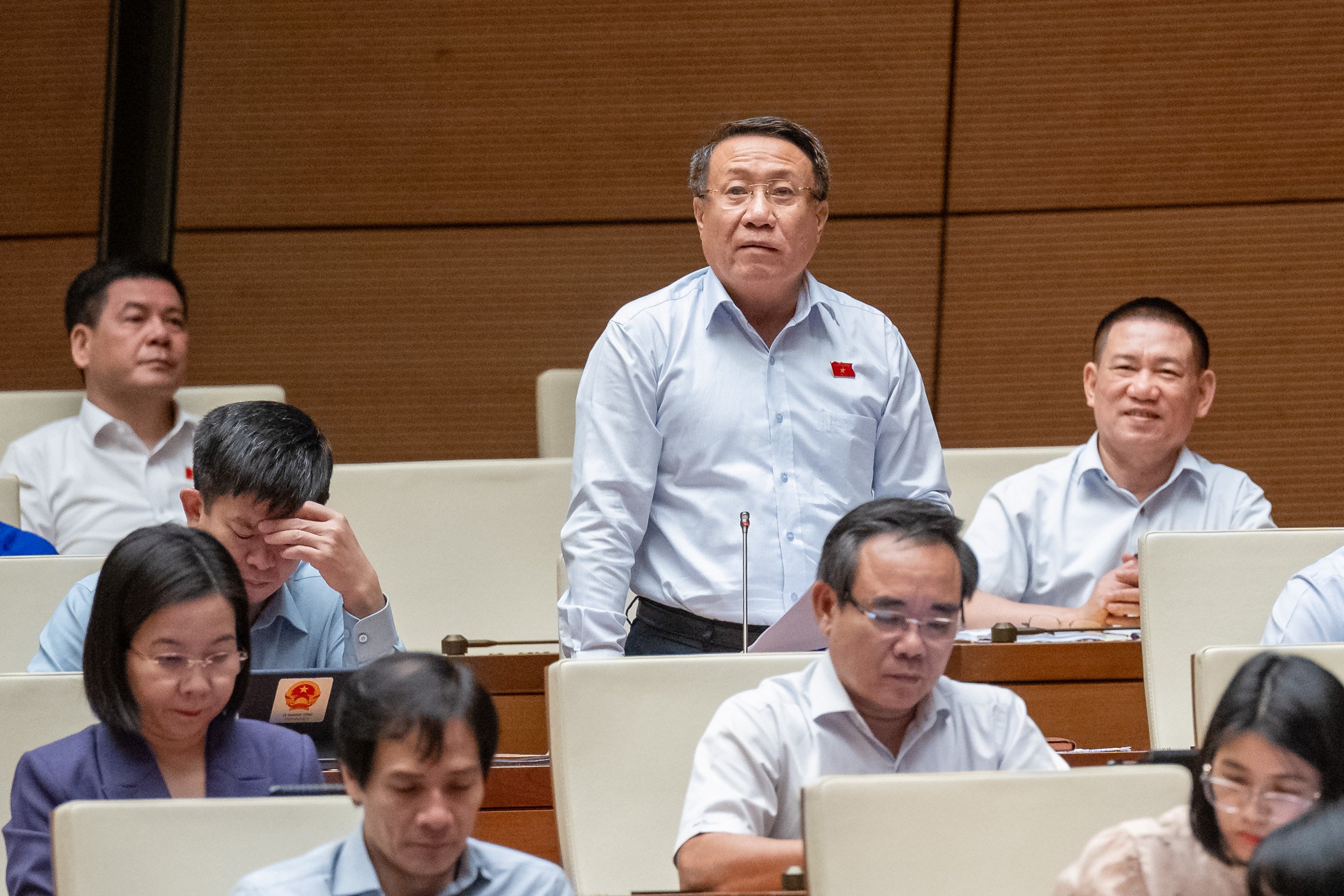 ĐBQH Đề nghị giảm thuế VAT cho tất cả các mặt hàng từ 10% xuống 8%