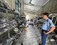 Hải Dương Thu giữ gần 1.000 đôi dép giả mạo nhãn hiệu 