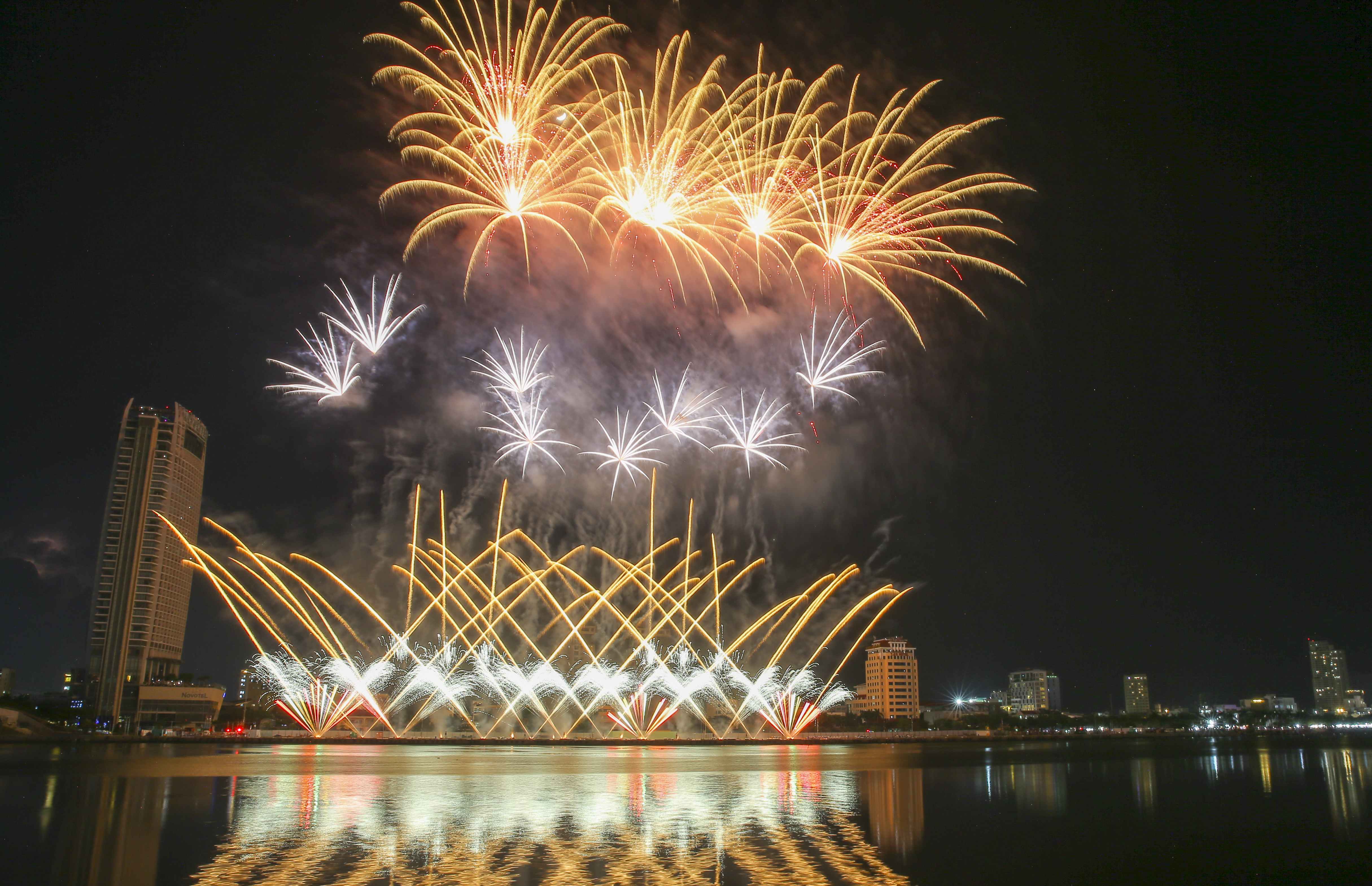 Những khoảnh khắc tại DIFF mà truyền hình kỹ thuật số, smartphone hay AI không thể khắc hoạ  