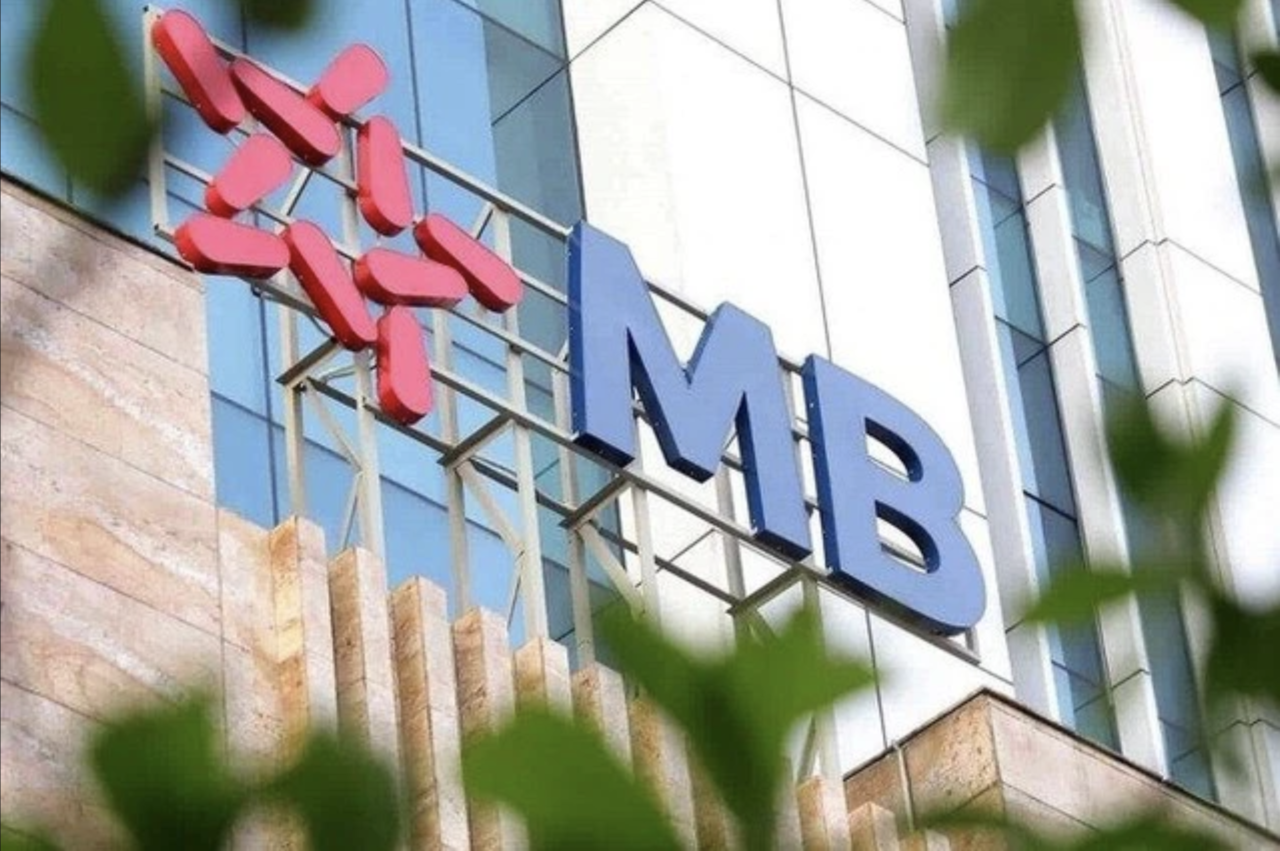 Lợi nhuận của MBBank bốc hơi 11%, nợ xấu tăng cao do rót vốn vào năng lượng tái tạo